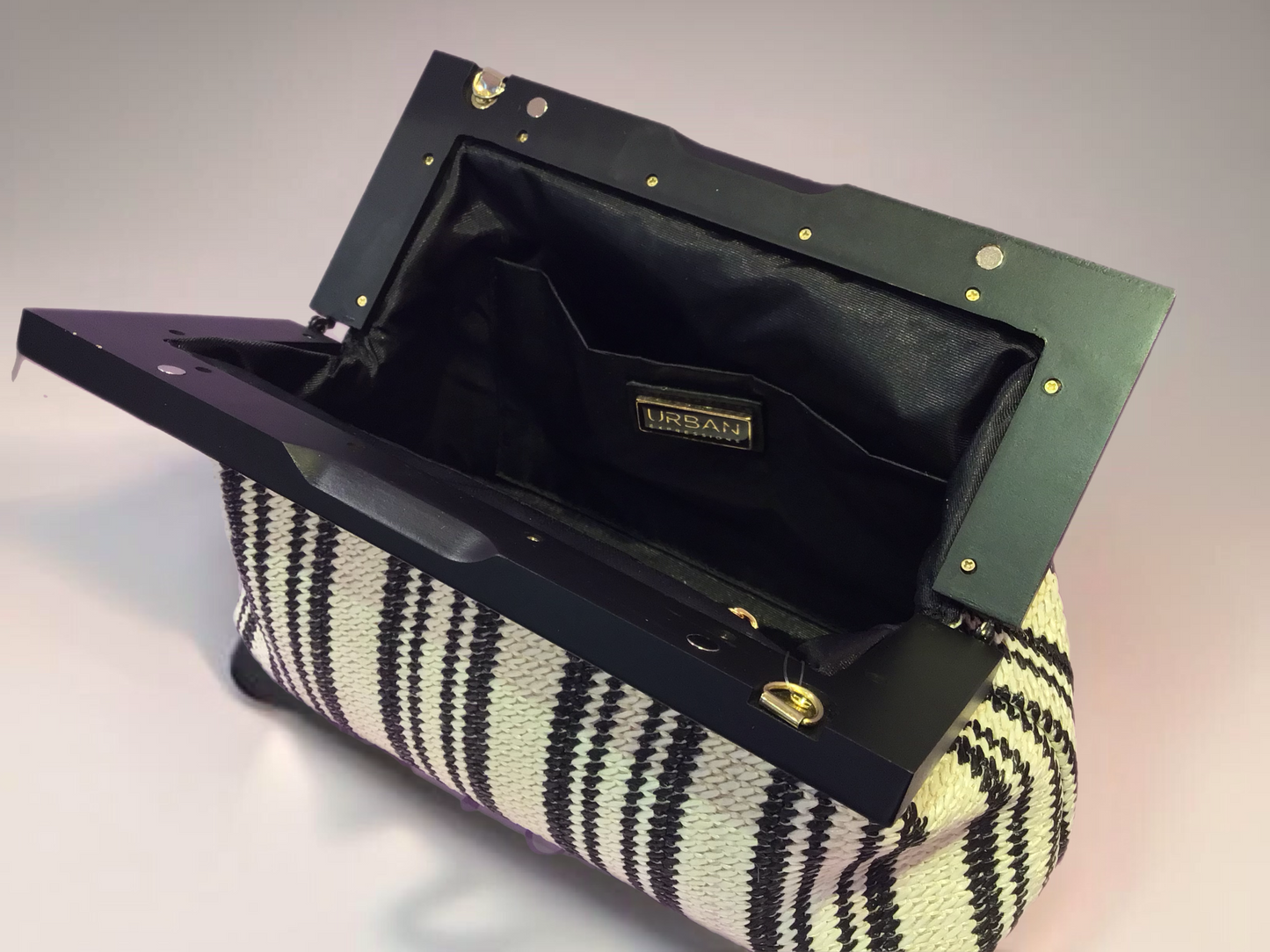 Classic Contrast - Purse