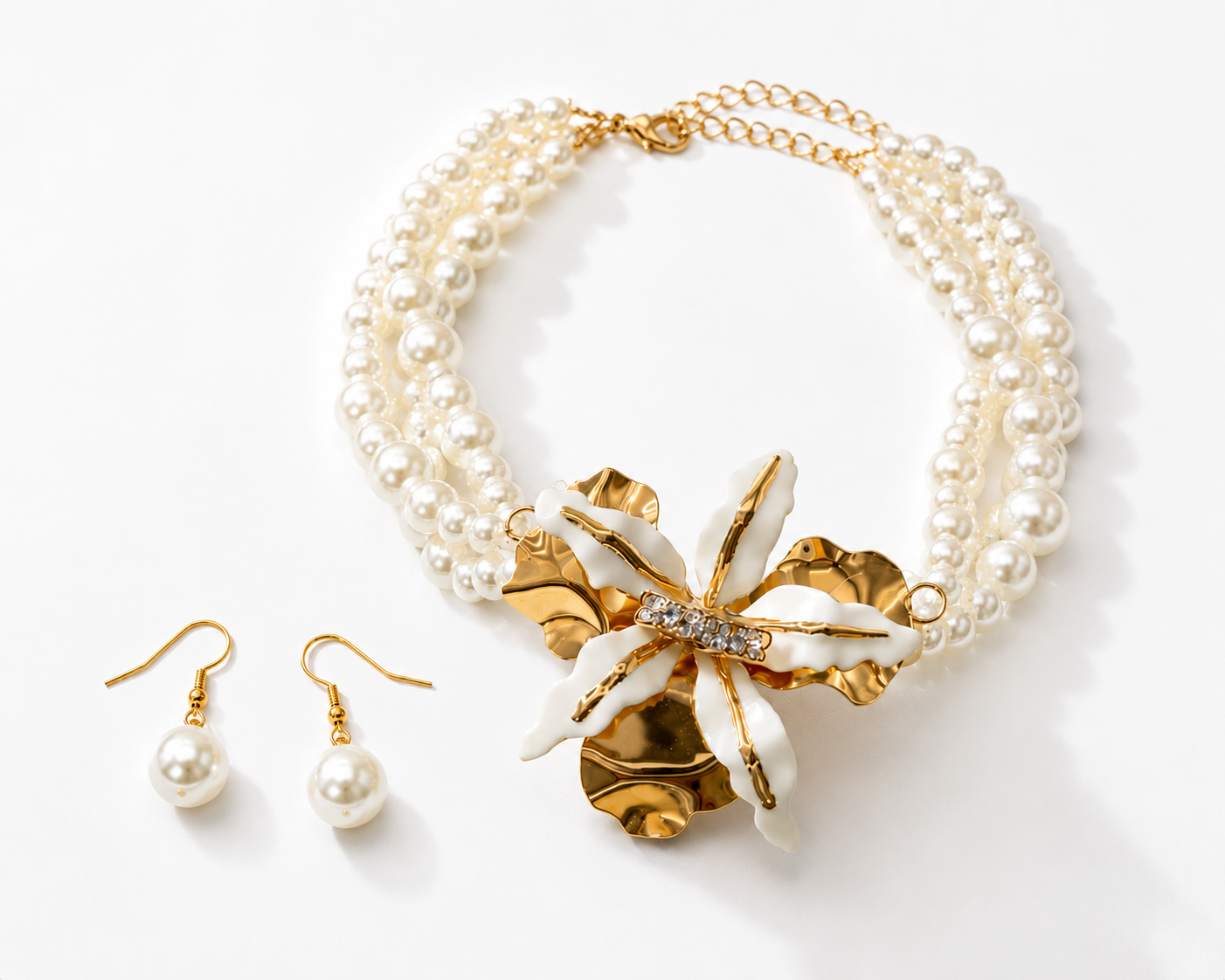 Flourish & Pearl-Necklace & Earring Set