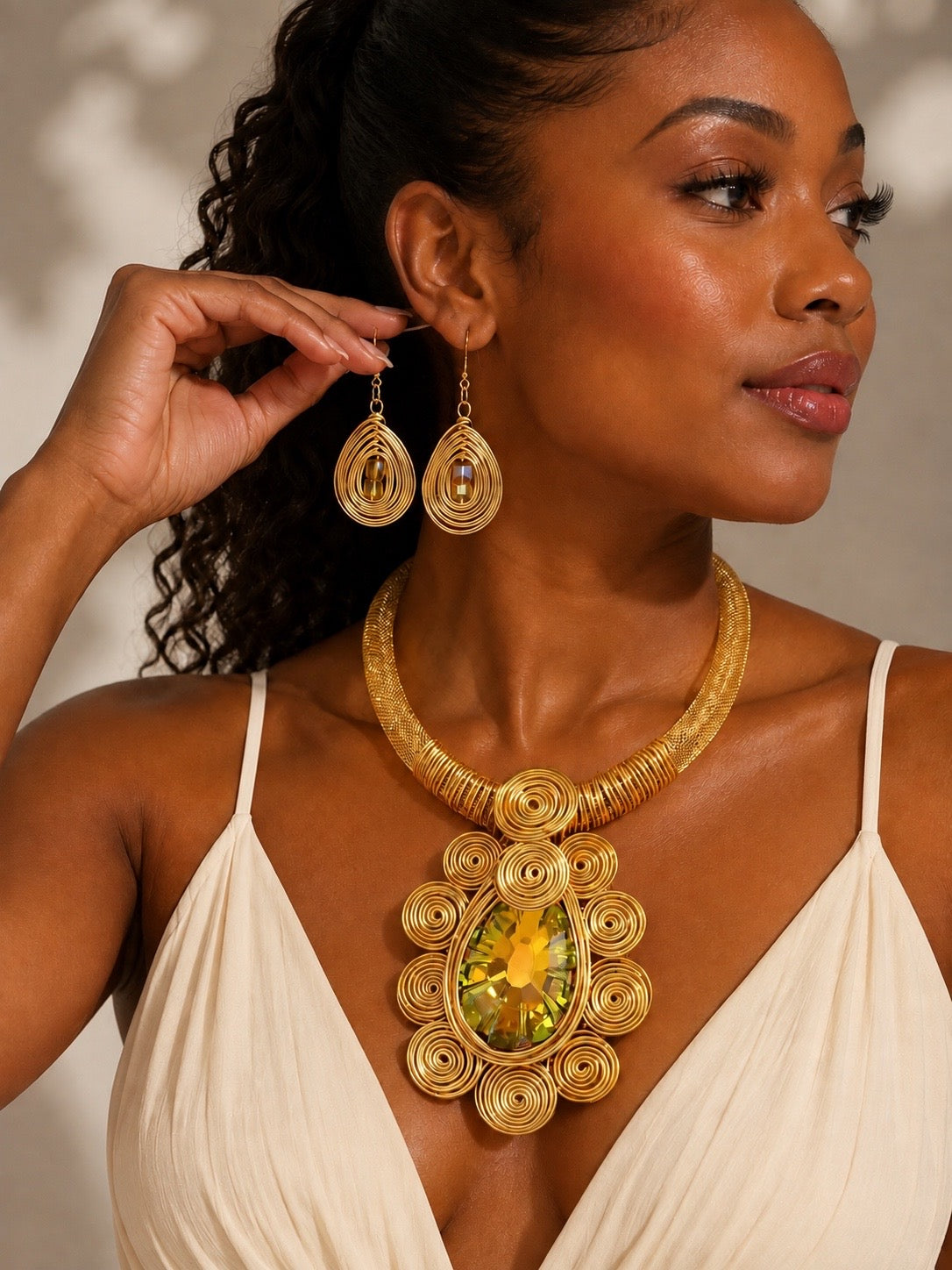 The Swirly Girl-Necklace Set