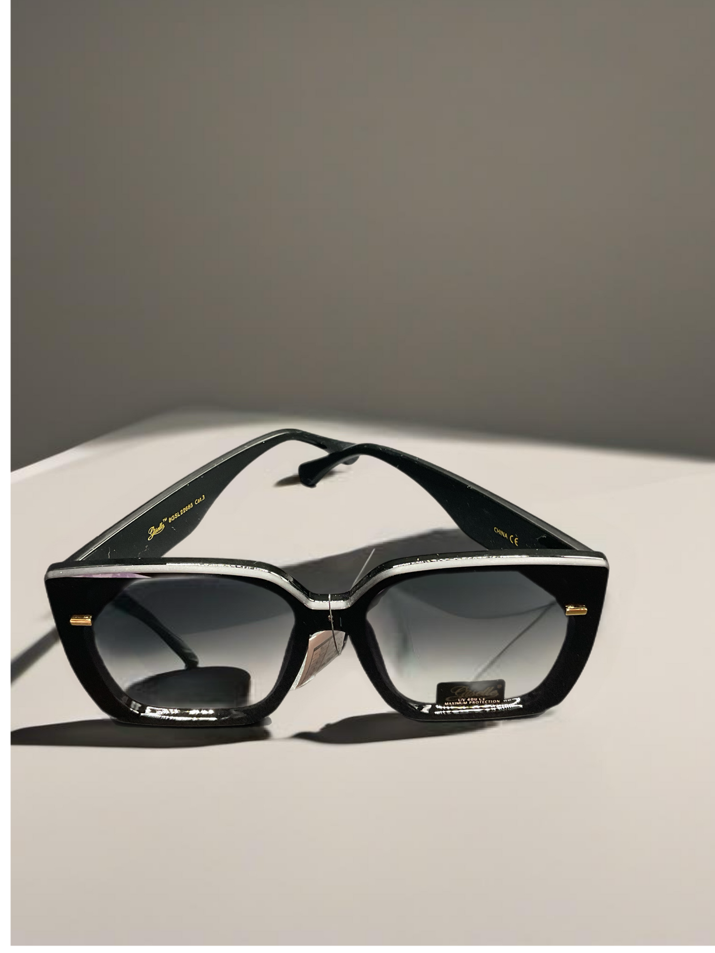 Glint & Glow- Eyewear