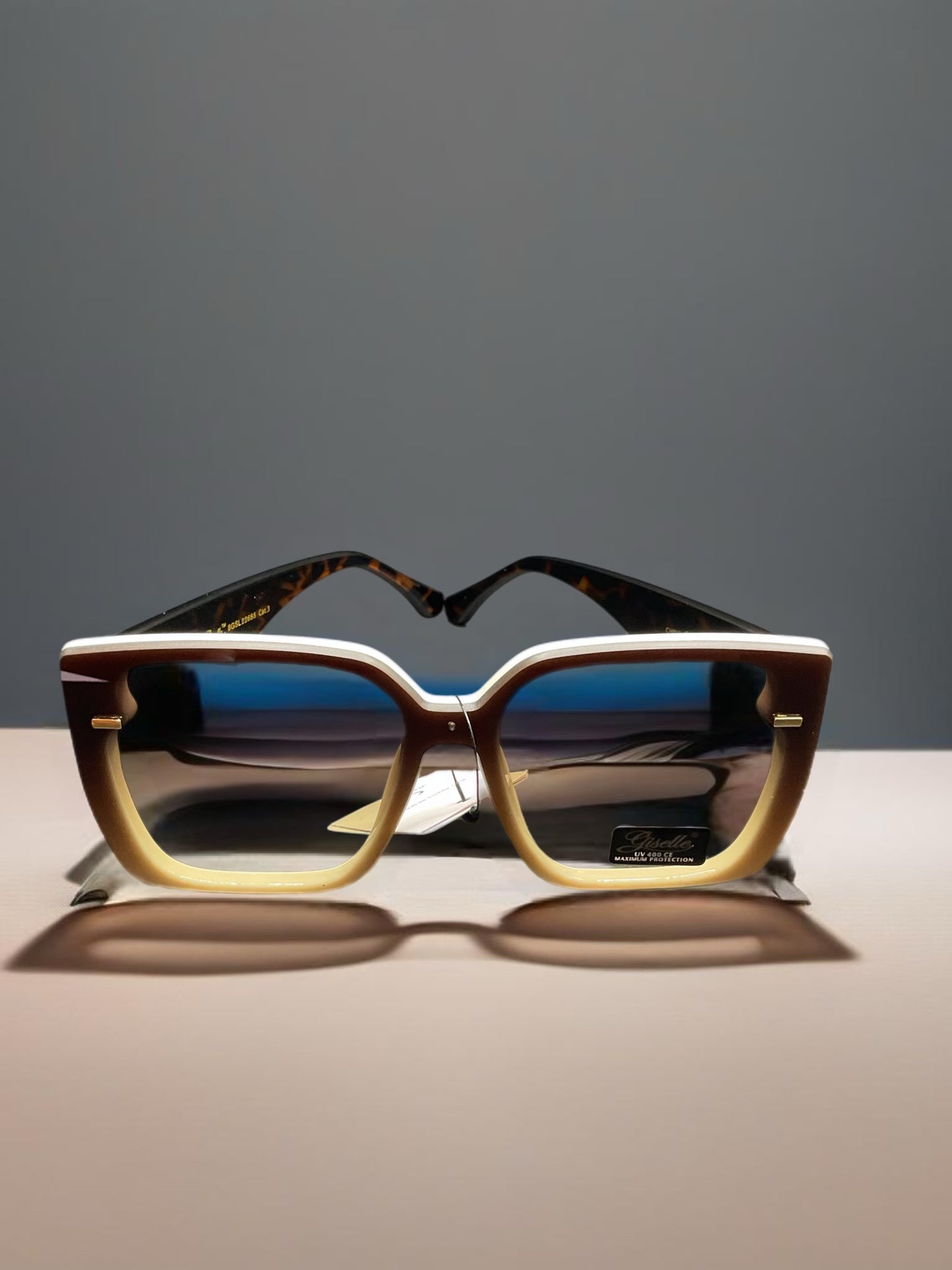 Glint & Glow- Eyewear