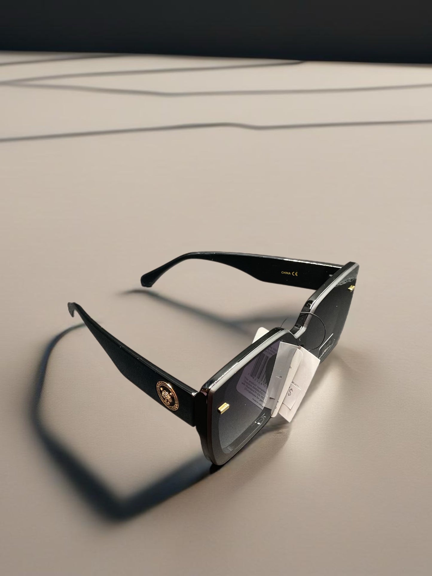 Glint & Glow- Eyewear