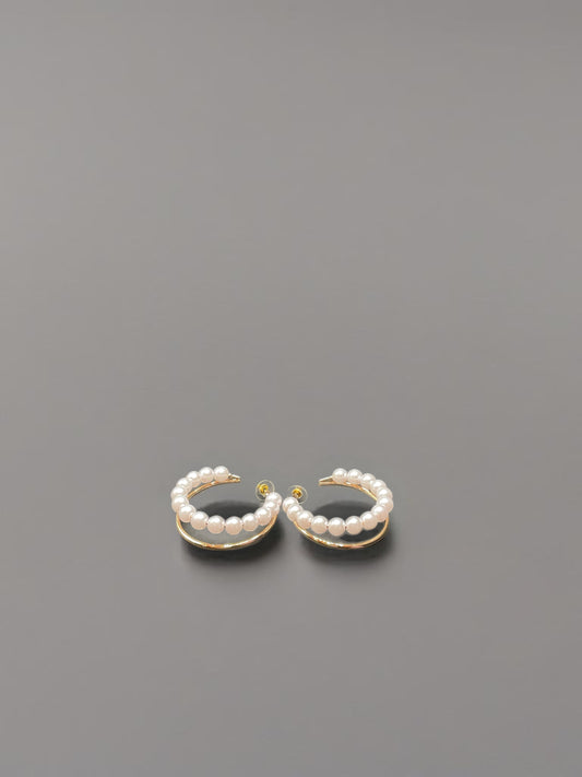 Timeless Pearls- Earrings