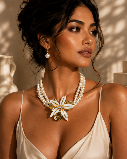 Flourish & Pearl-Necklace & Earring Set