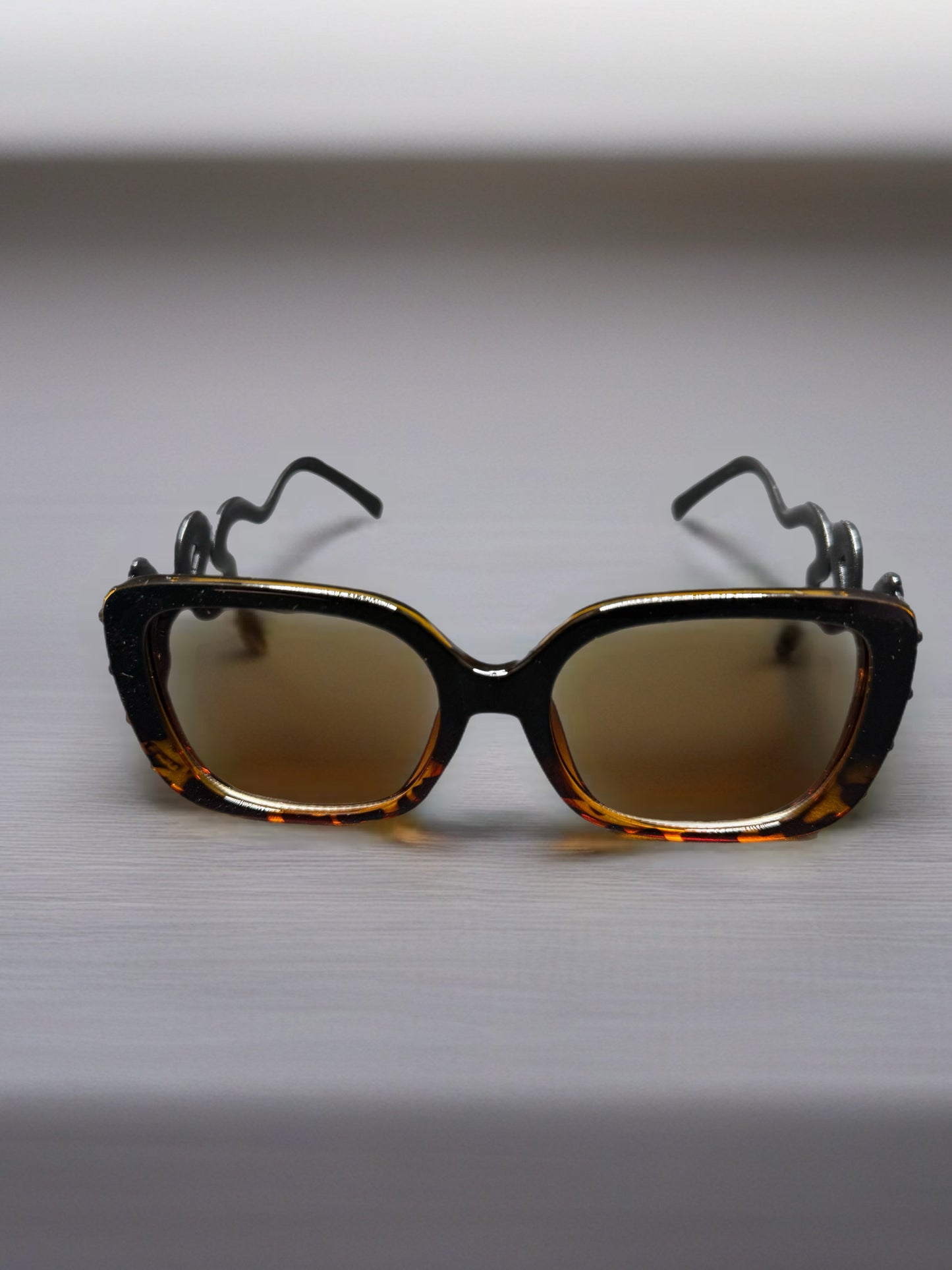 Shady Vibes-Eyewear