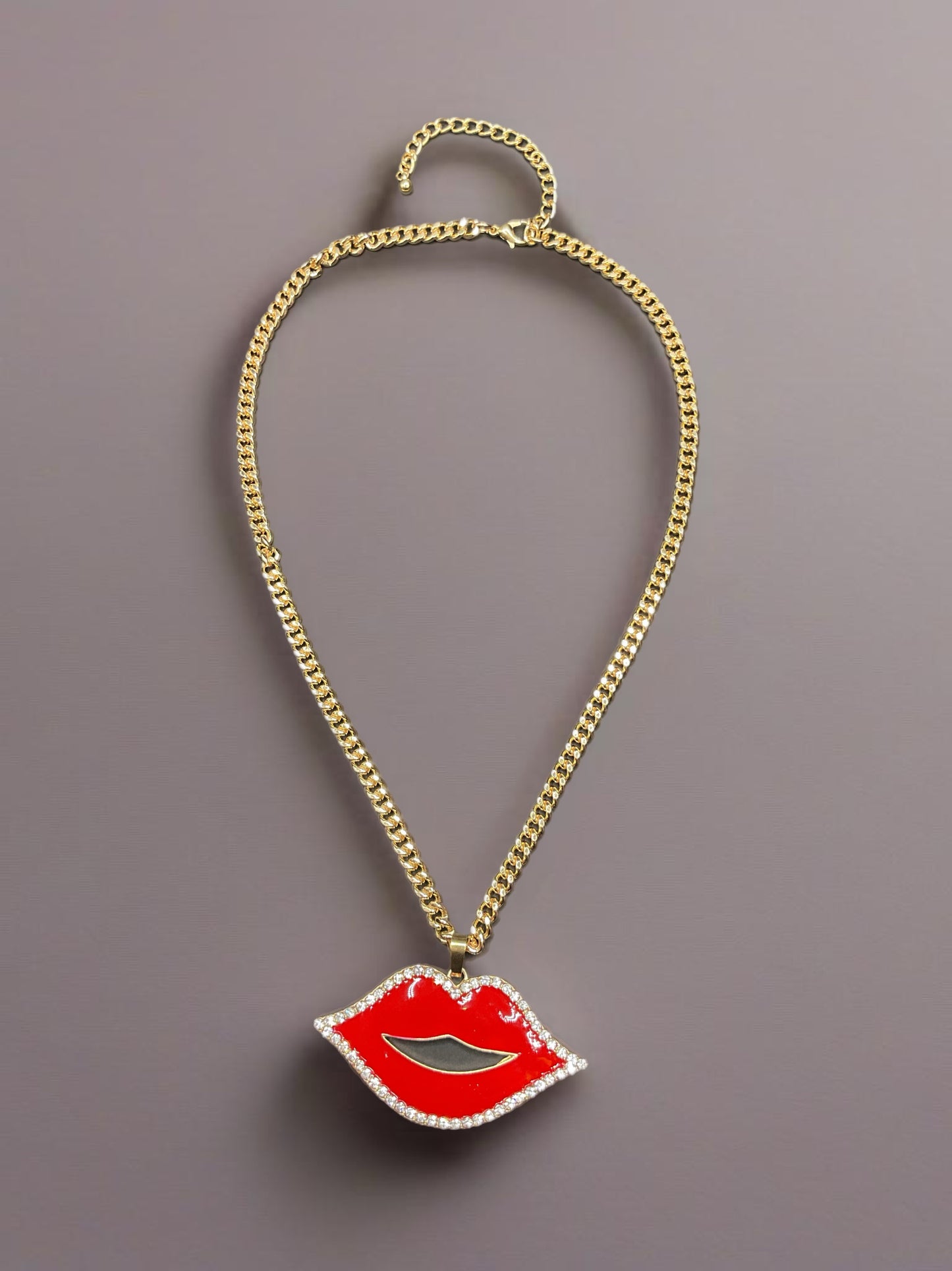 Kiss Me- Necklace