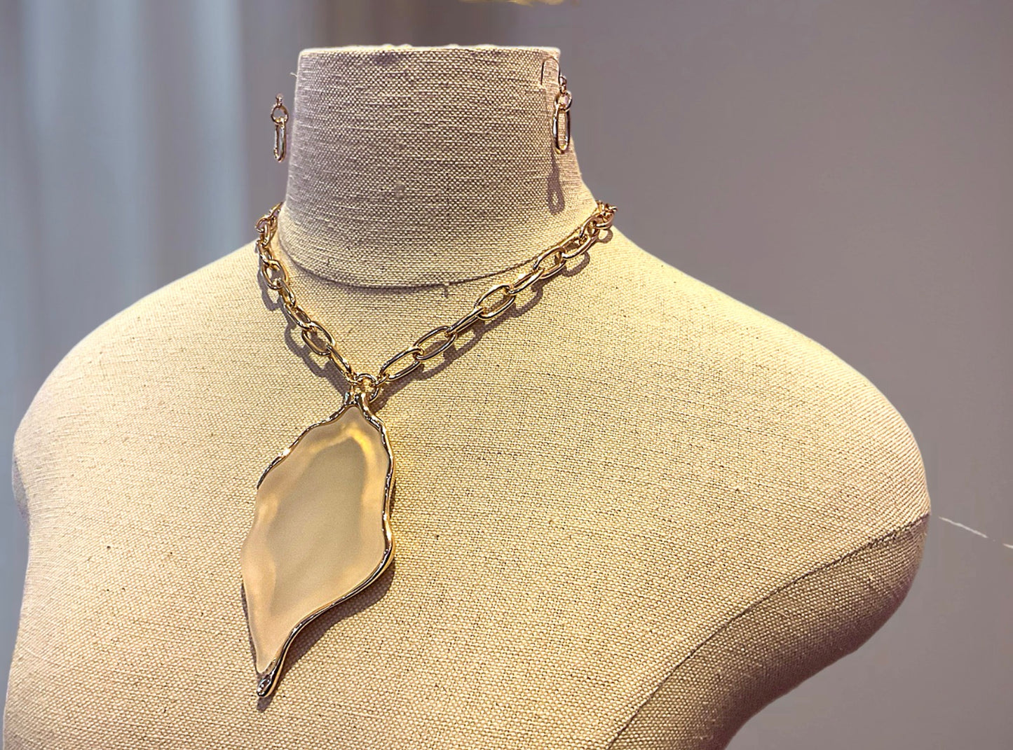 Soft Radiance Set-Necklaces