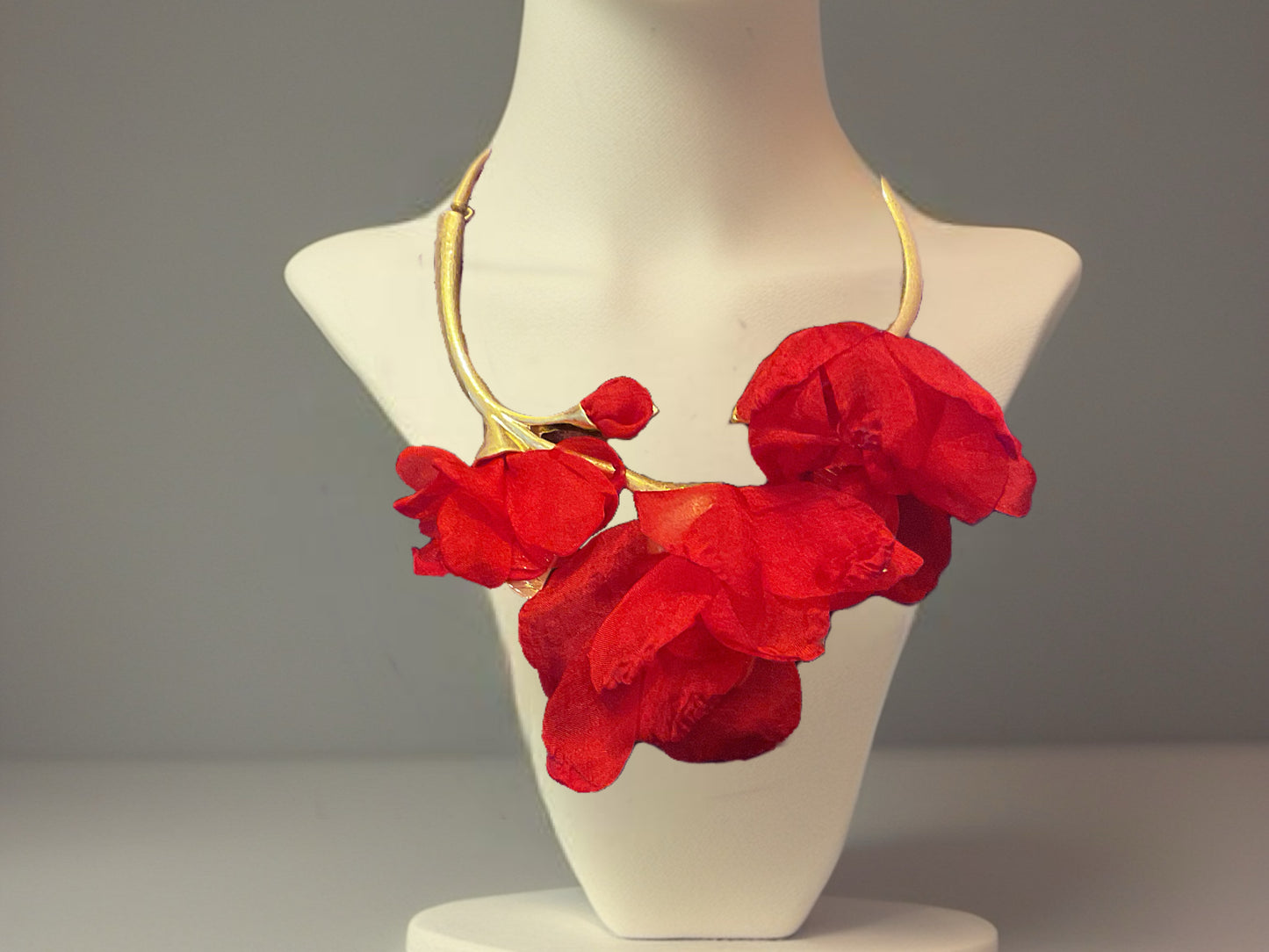 Floral Waves Necklace