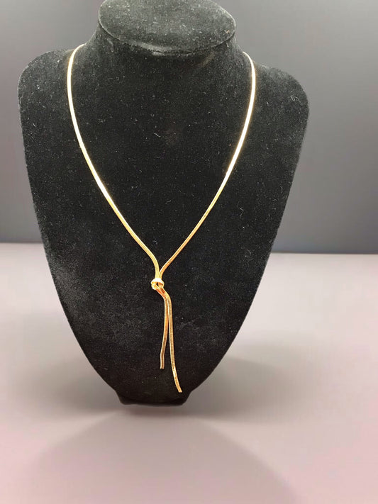 Twist of Style- Necklace