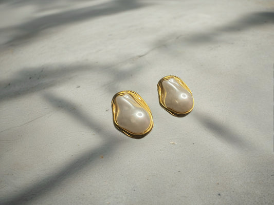 Sculpted Pearl Droplets-Earrings