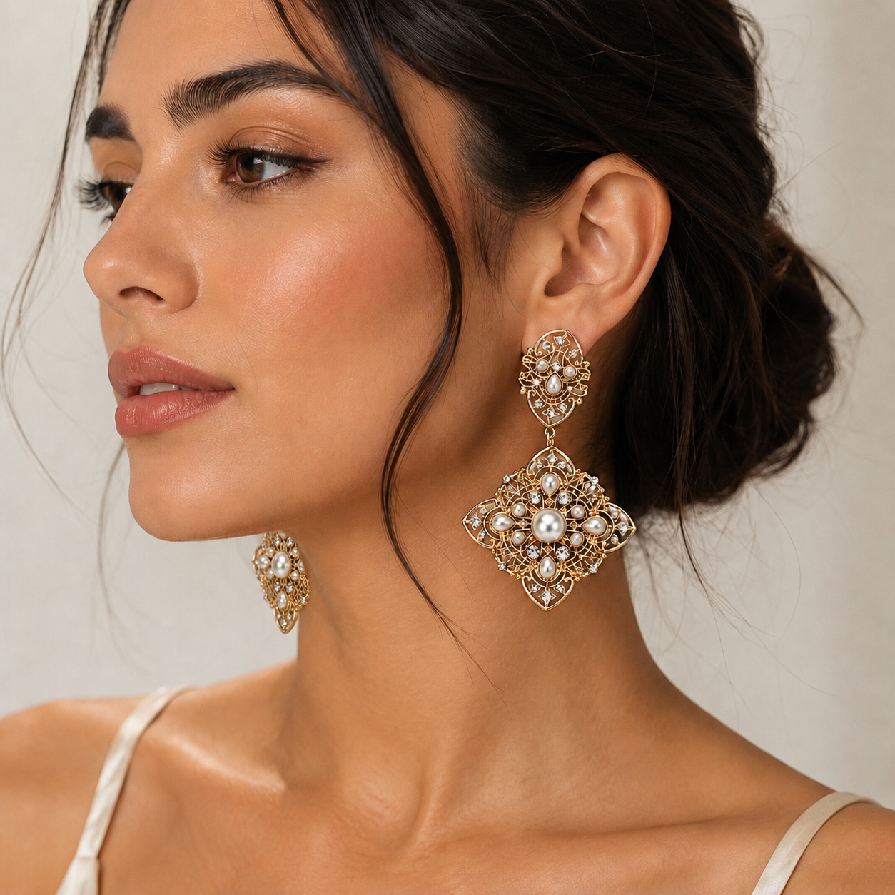 Pearl Palace (Clip-On)-Earrings