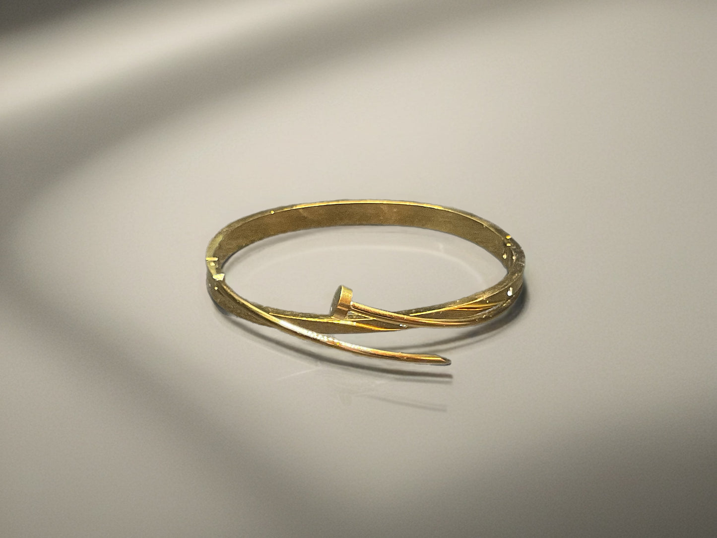 Luxe Spiral Nail Bangle-Bracelet
