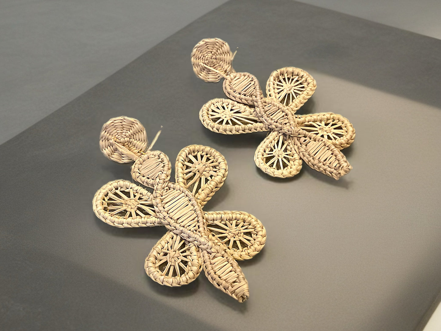 Iraca Flutter-Earrings