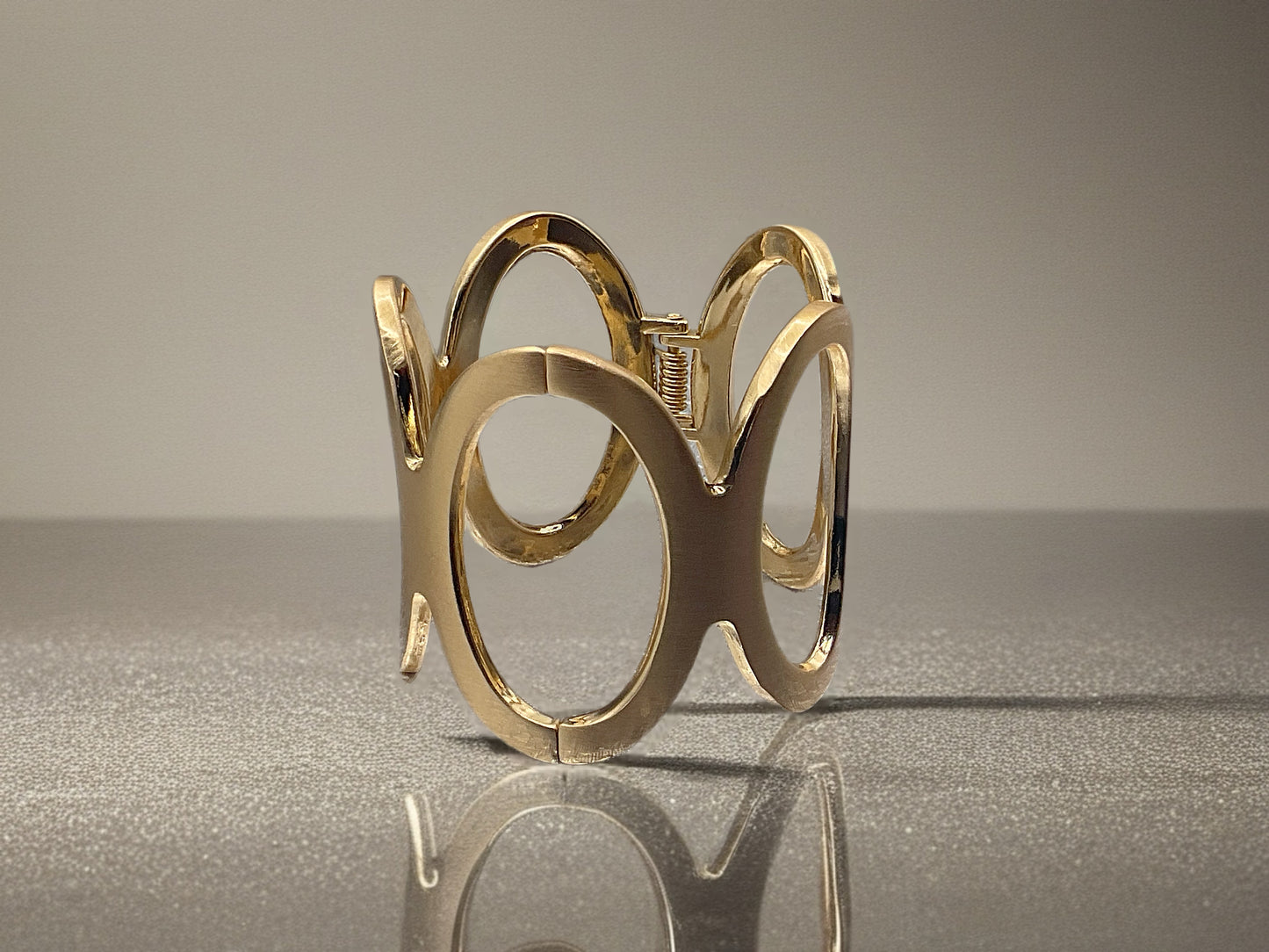 The Arc Cuff-Bracelet