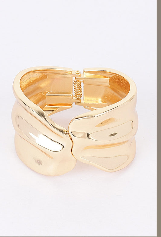 Golden Circle Elegance- Bracelet