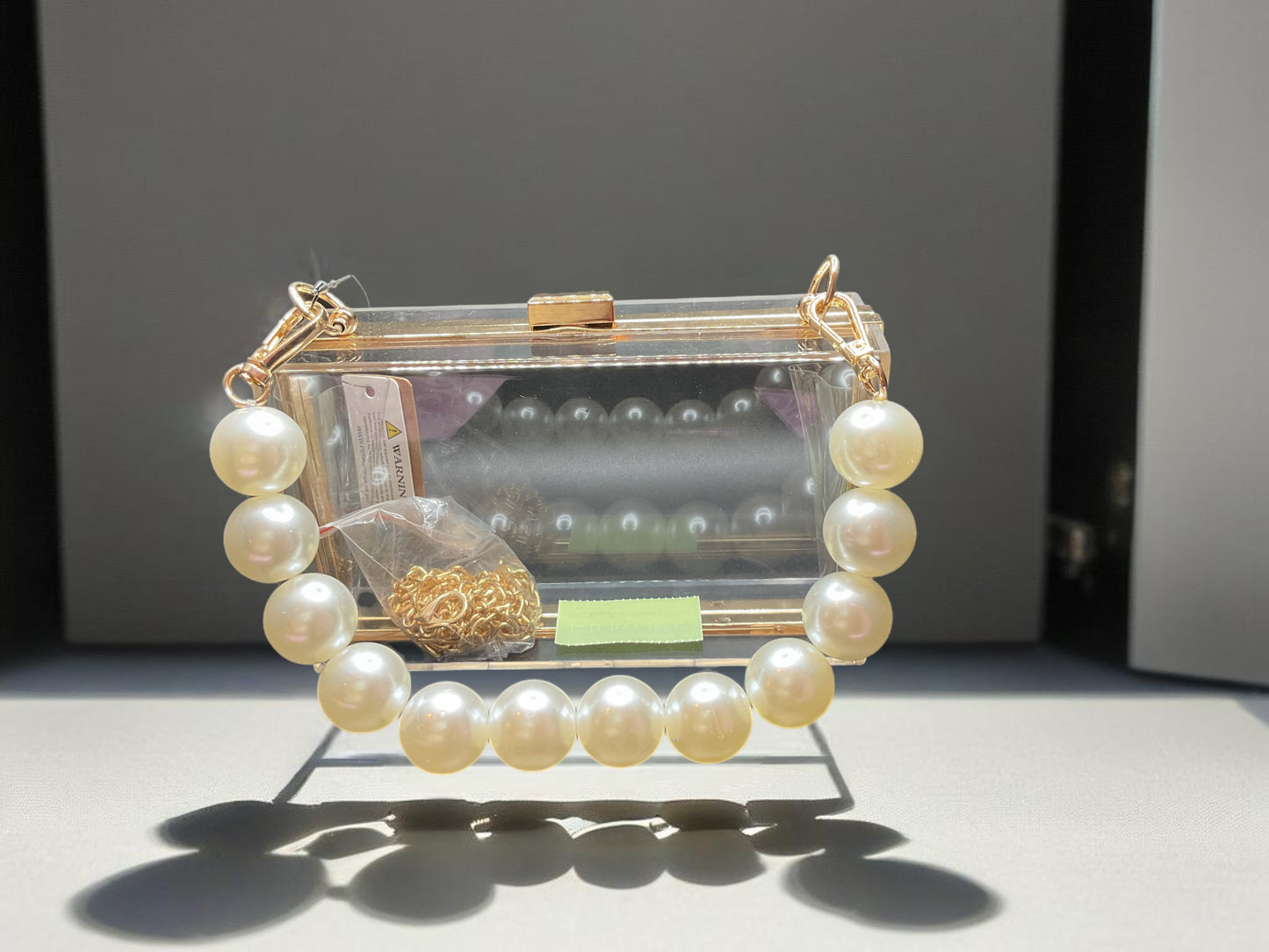 Pearl around Acrylic-purse