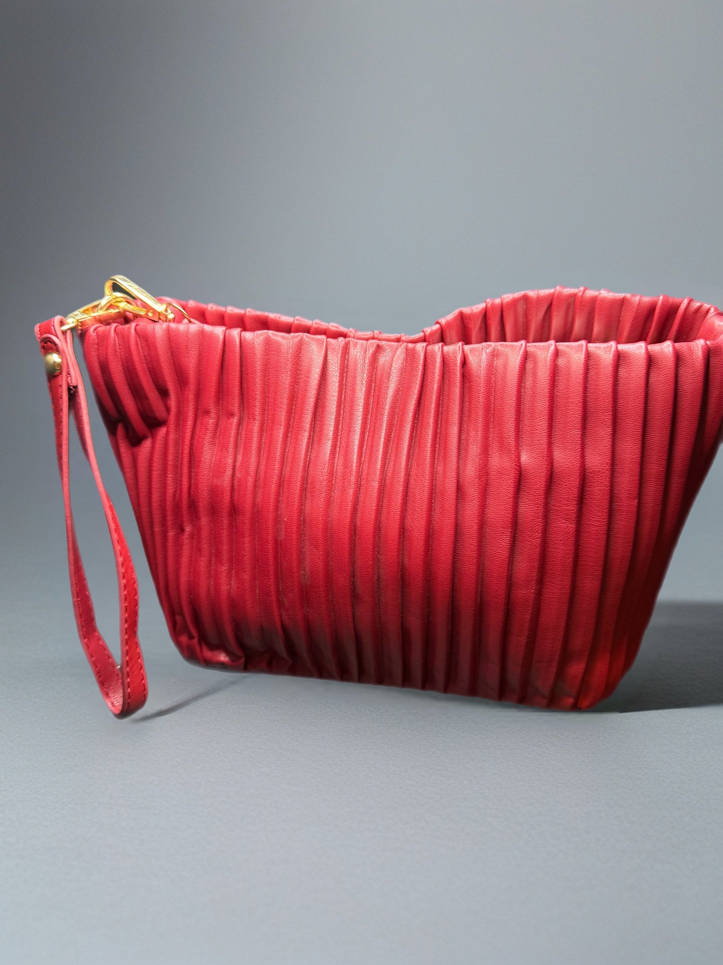 Ribbed down handbag