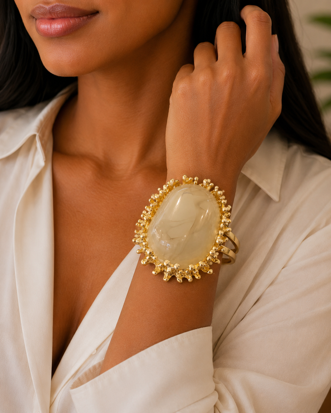 Pretty In Power Cuff - Bracelet